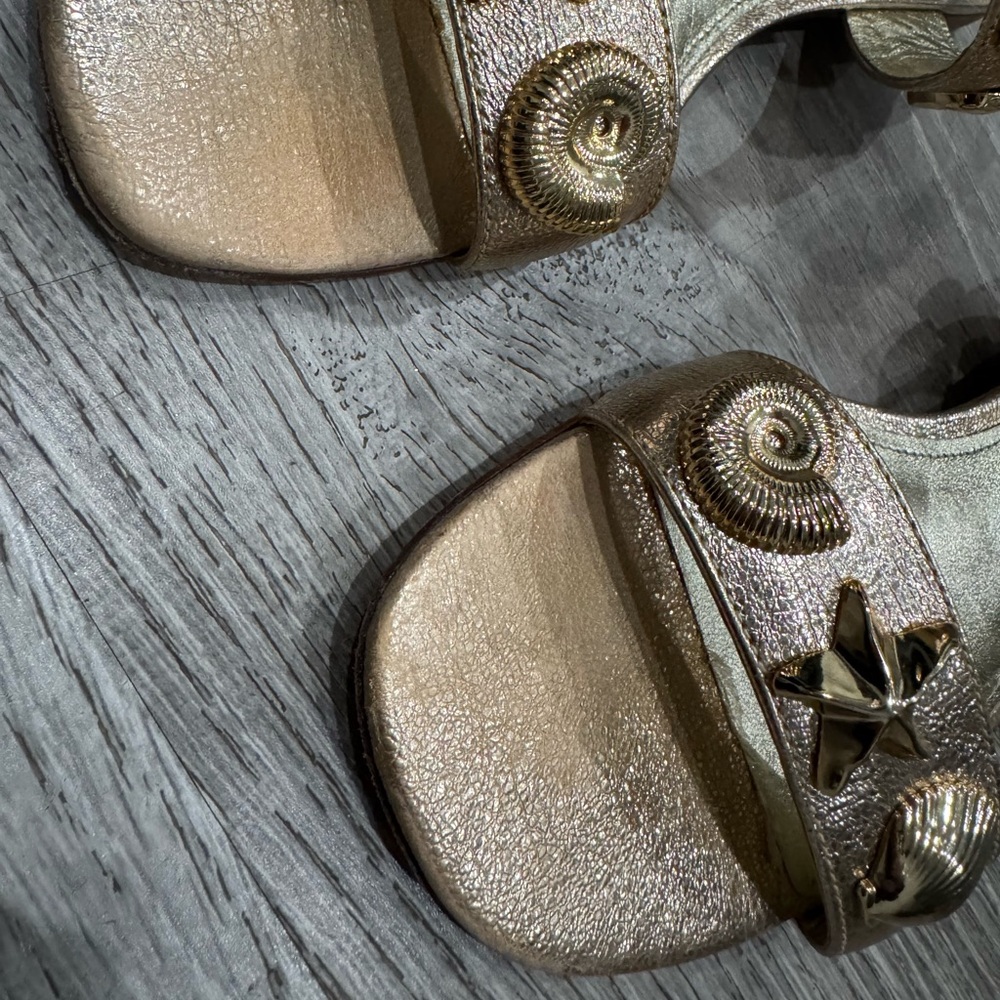 LARROUDE PREOWNED MADISON GOLD LEATHER SHELL SANDALS 6 ANTHROPOLOGIE - Picture 7 of 16